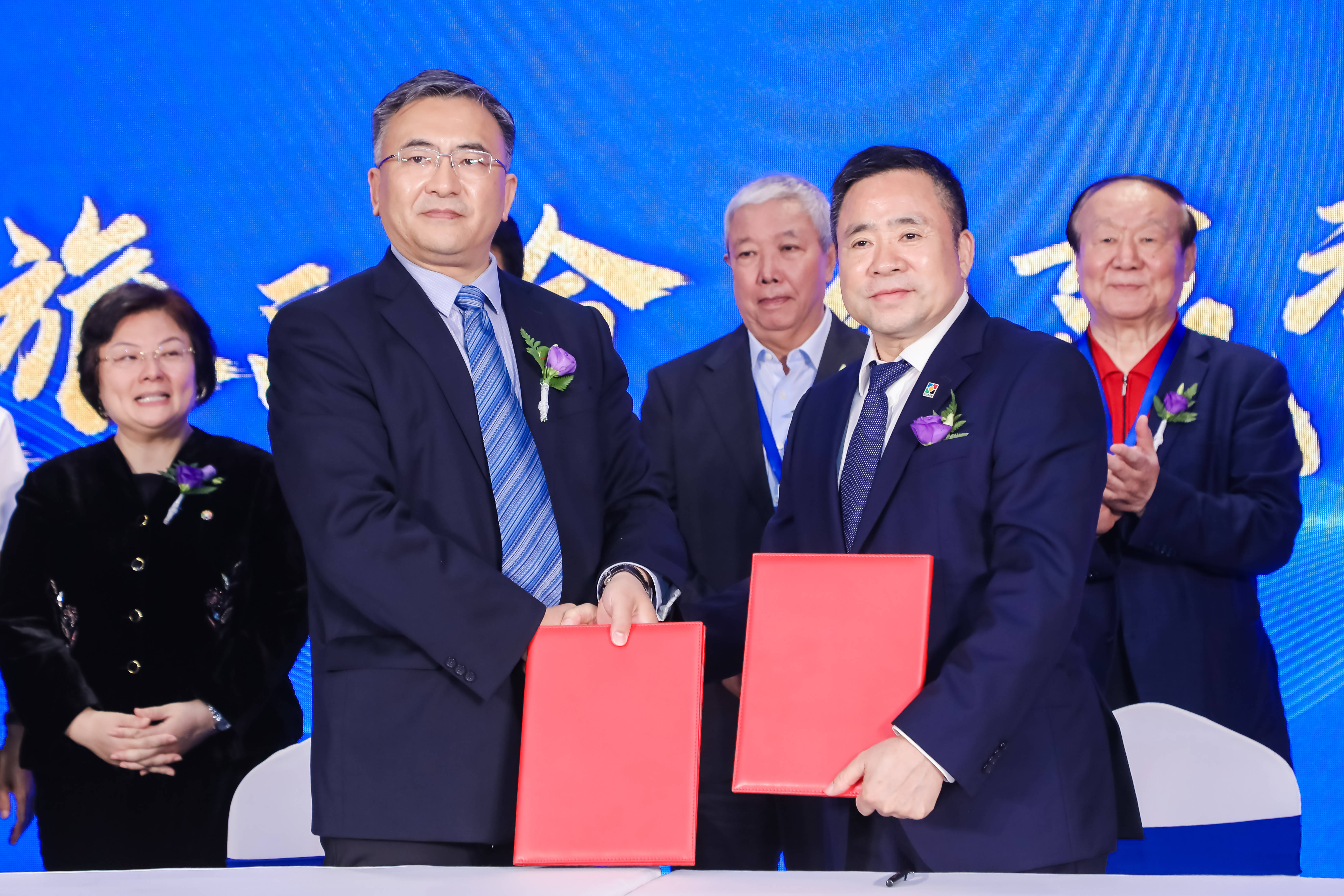 2024年新澳开奖结果直播网站,最新热门解析实施_精英版121，127.13