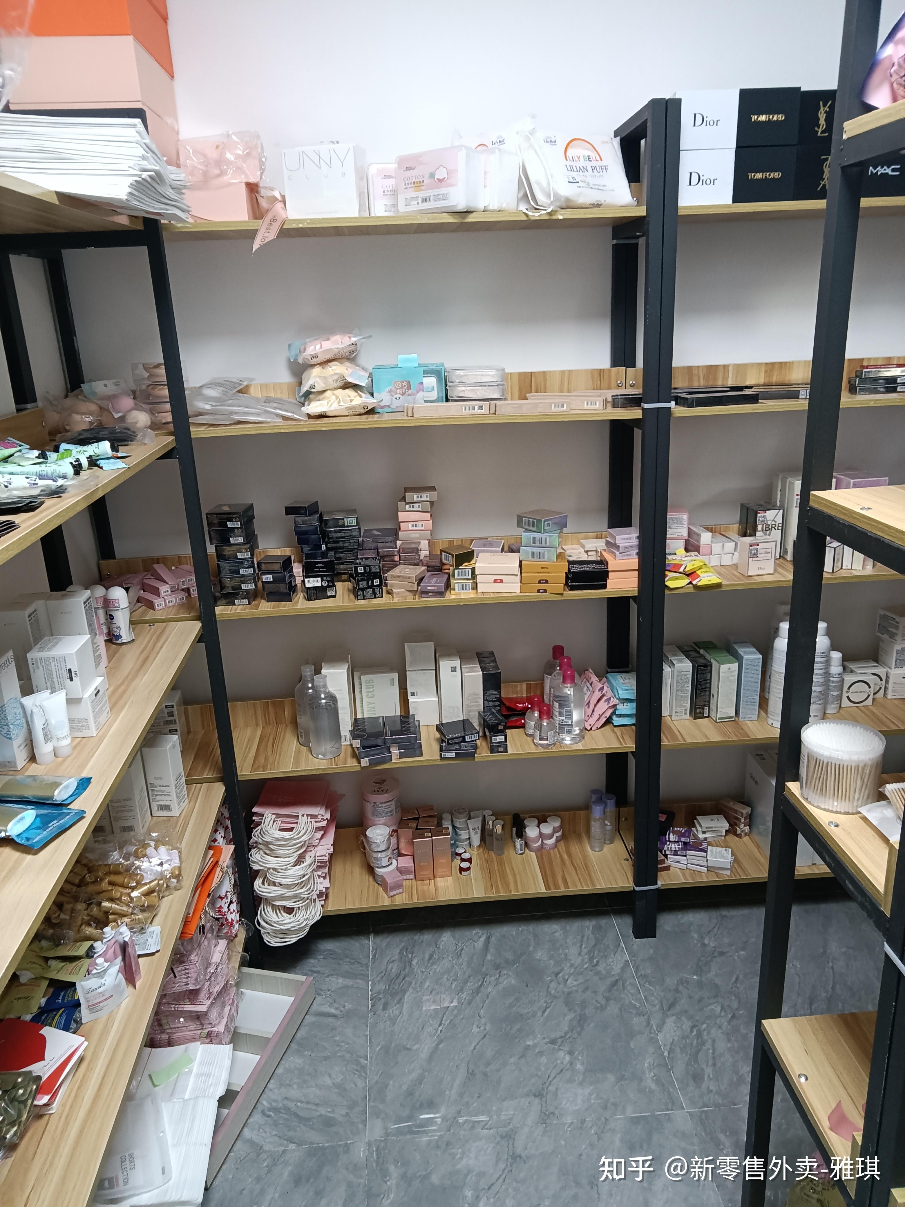 成人用品无人售货店要多少钱,豪华精英版79.26.45-江GO121，127.13