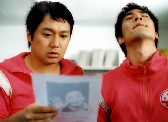 朝鲜男人在韩国,最新热门解析实施_精英版121，127.13