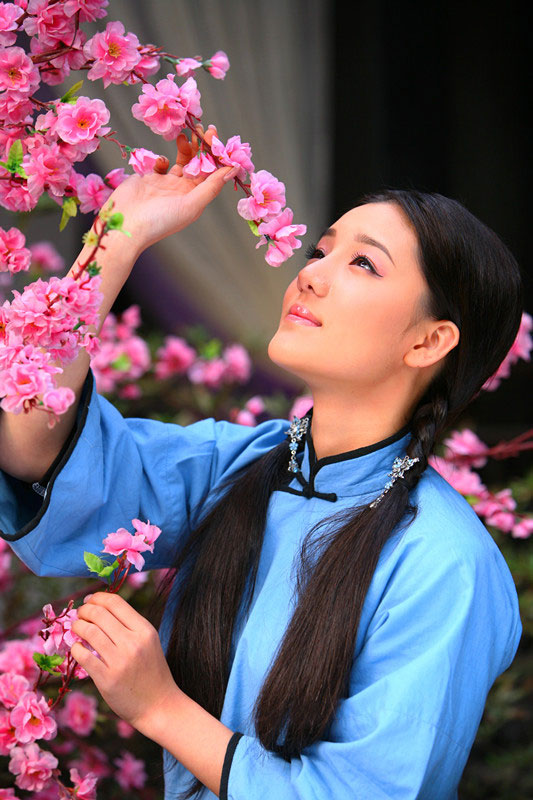 笑红颜电视剧免费版在线播放,准确答案解释落实_3DM4121，127.13