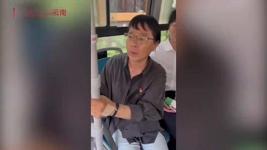 2025新澳门天天开好彩.和张桂梅的第15次送考与张桂梅连续11年送考从未缺席